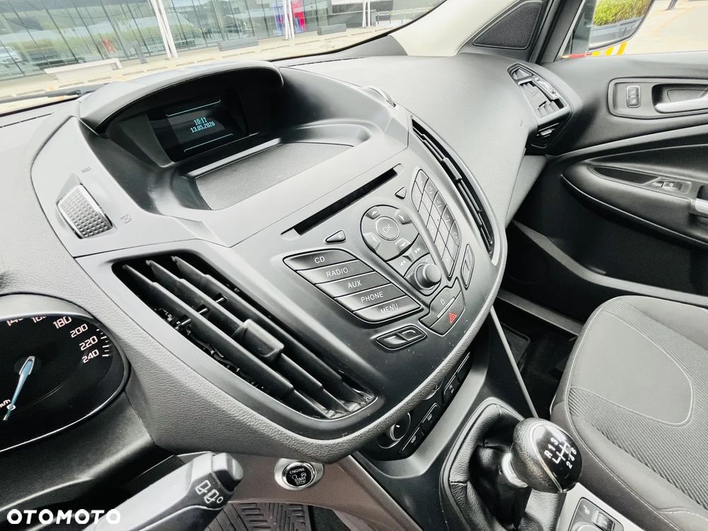 Ford Kuga 1.5 EcoBoost 2x4 Trend - 10