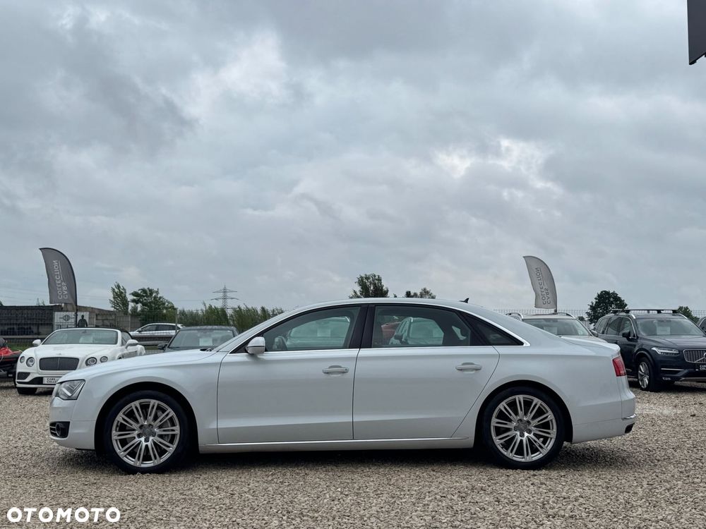 Audi A8 - 8