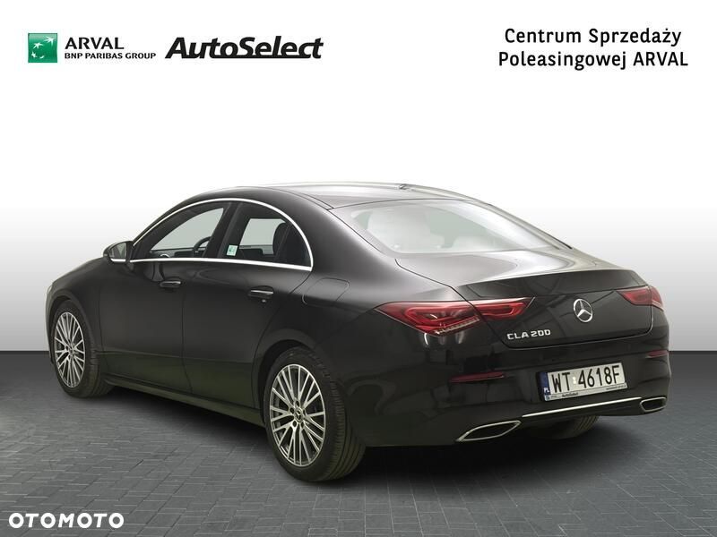 Mercedes-Benz CLA 200 7G-DCT - 4