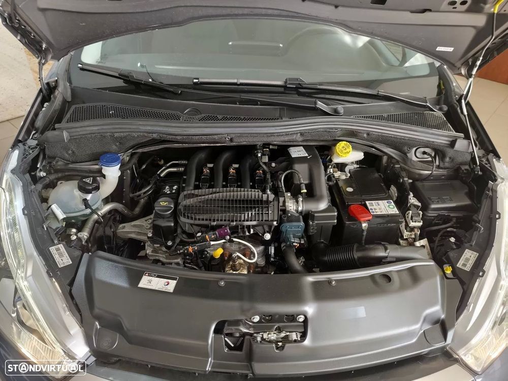 Peugeot 208 1.2 PureTech Style - 23