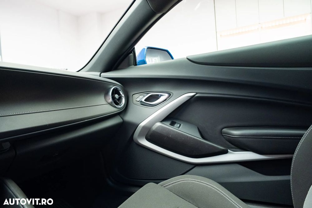 Chevrolet Camaro - 27