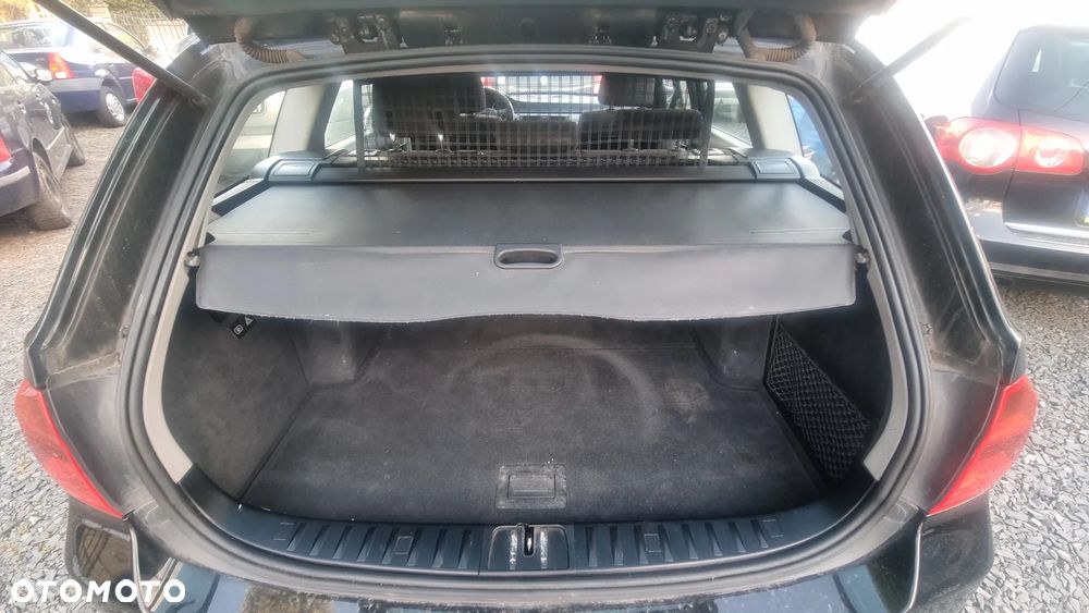 BMW Seria 3 318d DPF Edition Lifestyle - 15