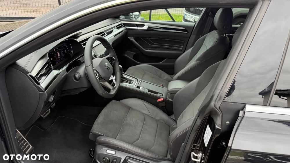 Volkswagen Arteon 2.0 TDI SCR R-Line DSG - 28