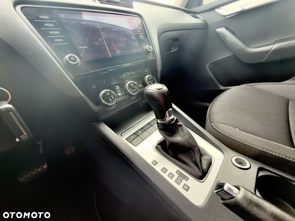 Skoda Octavia 2.0 TSI 4x4 DSG Style - 24