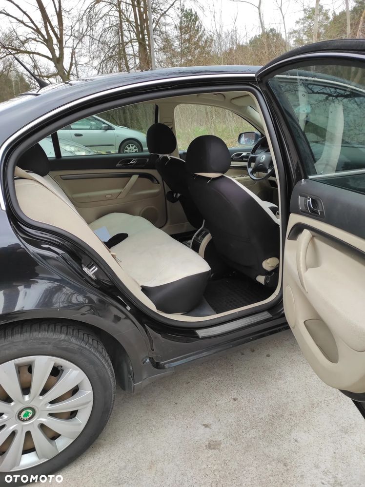 Skoda Superb 2.0 - 14