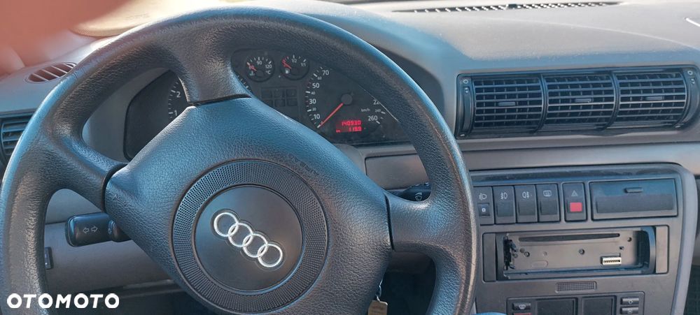 Audi A4 Avant 1.8 - 8