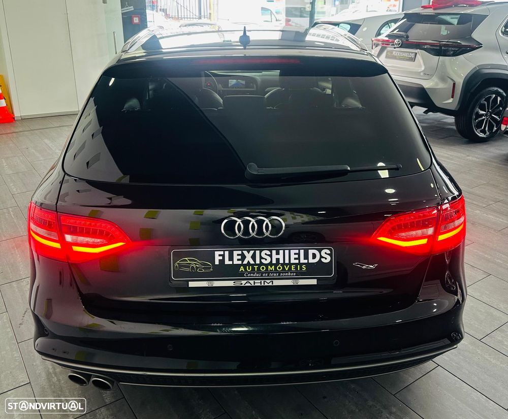 Audi A4 Avant 2.0 TDI DPF clean multitronic S line Sport Pack - 6