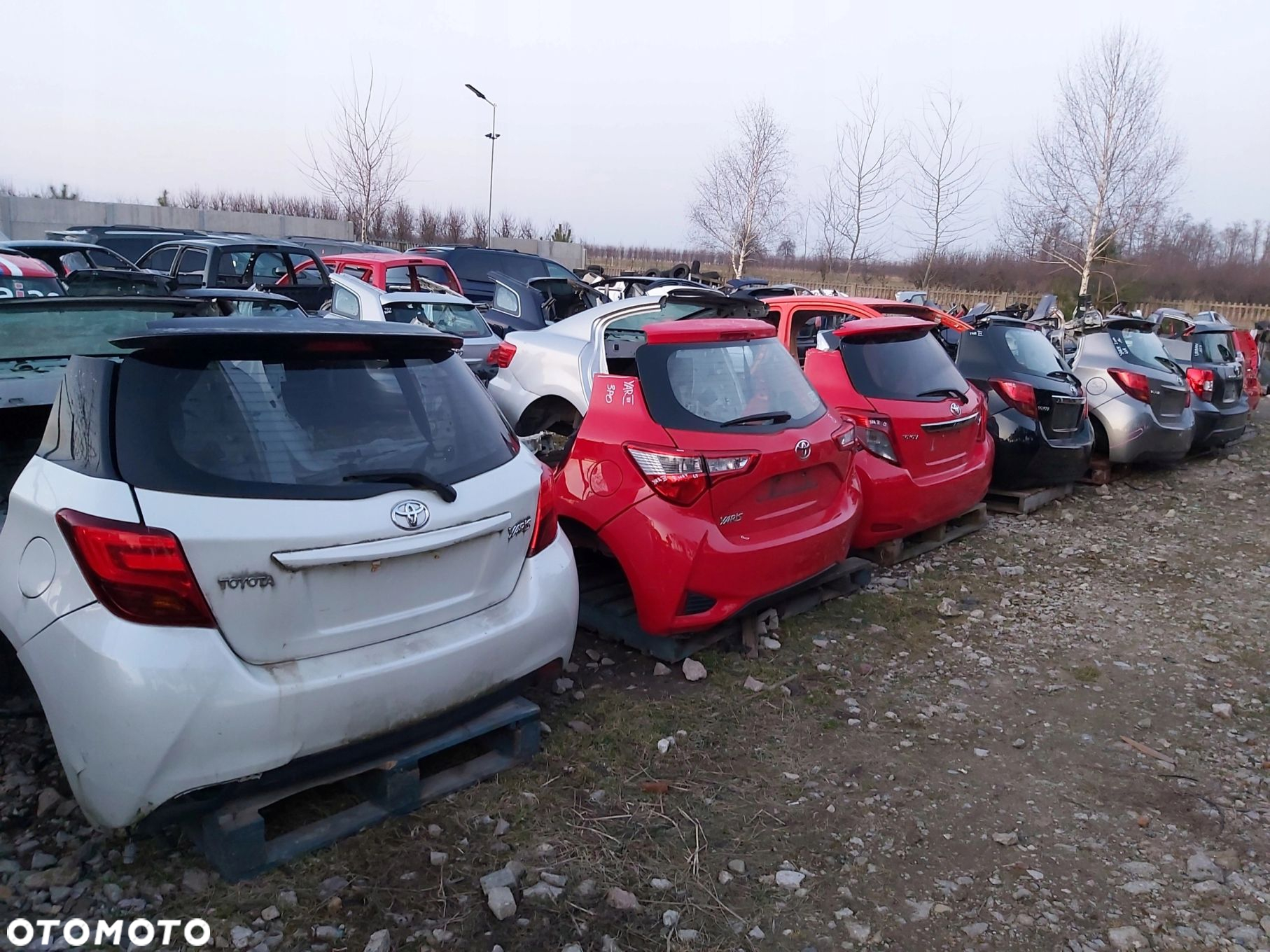 Toyota Yaris III ćwiartka PRAWA słupek A B próg Bok prawy - 6