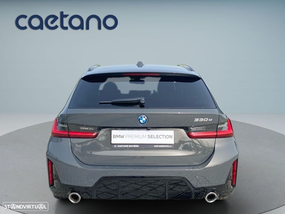 BMW 330 e Pack Desportivo M Auto - 25