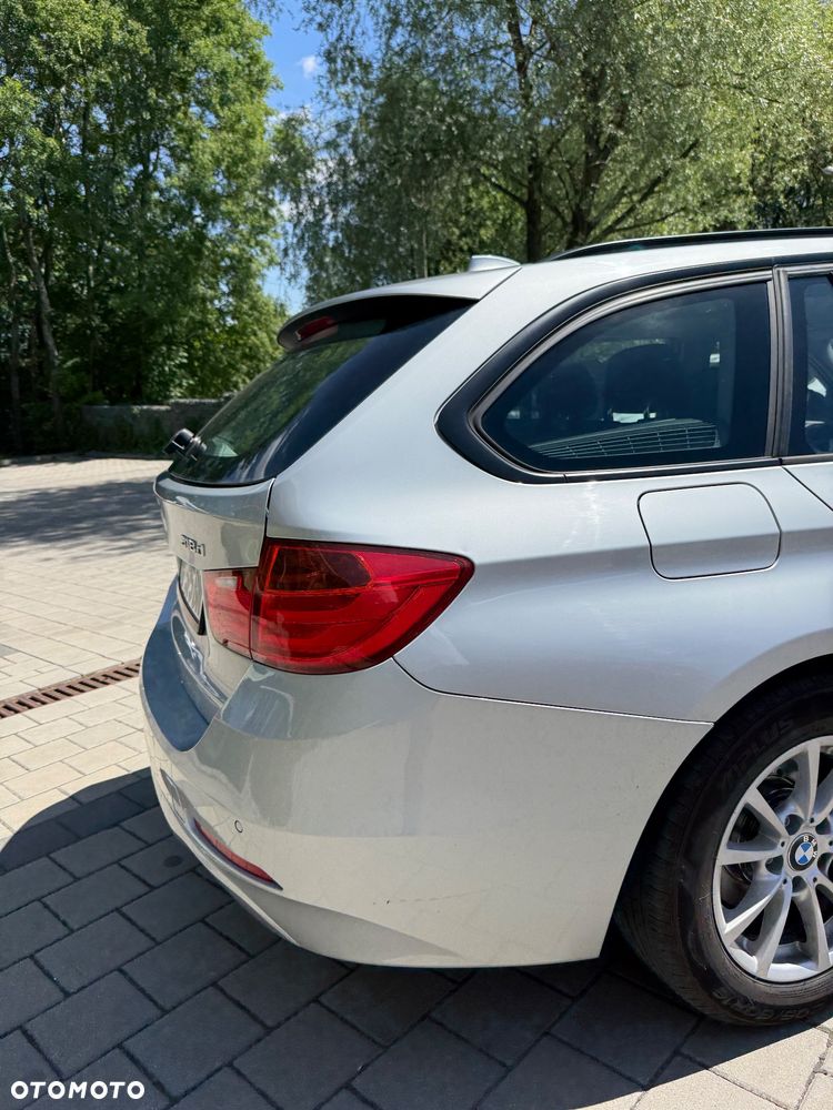 BMW Seria 3 318d Sport Line - 9