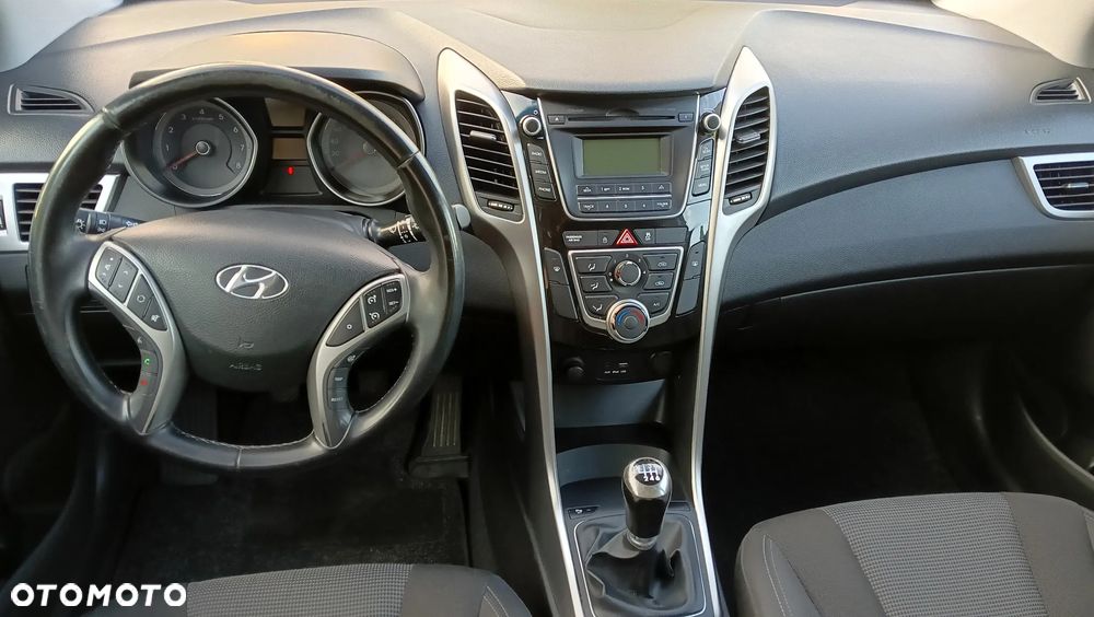 Hyundai i30 1.6 Comfort - 15