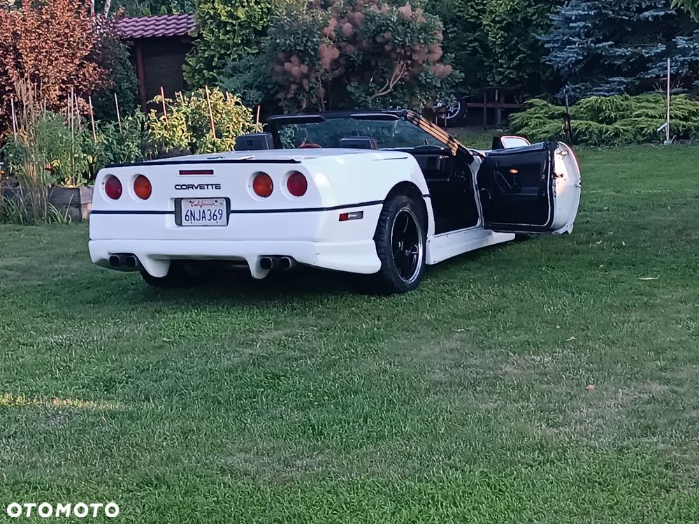Chevrolet Corvette - 8