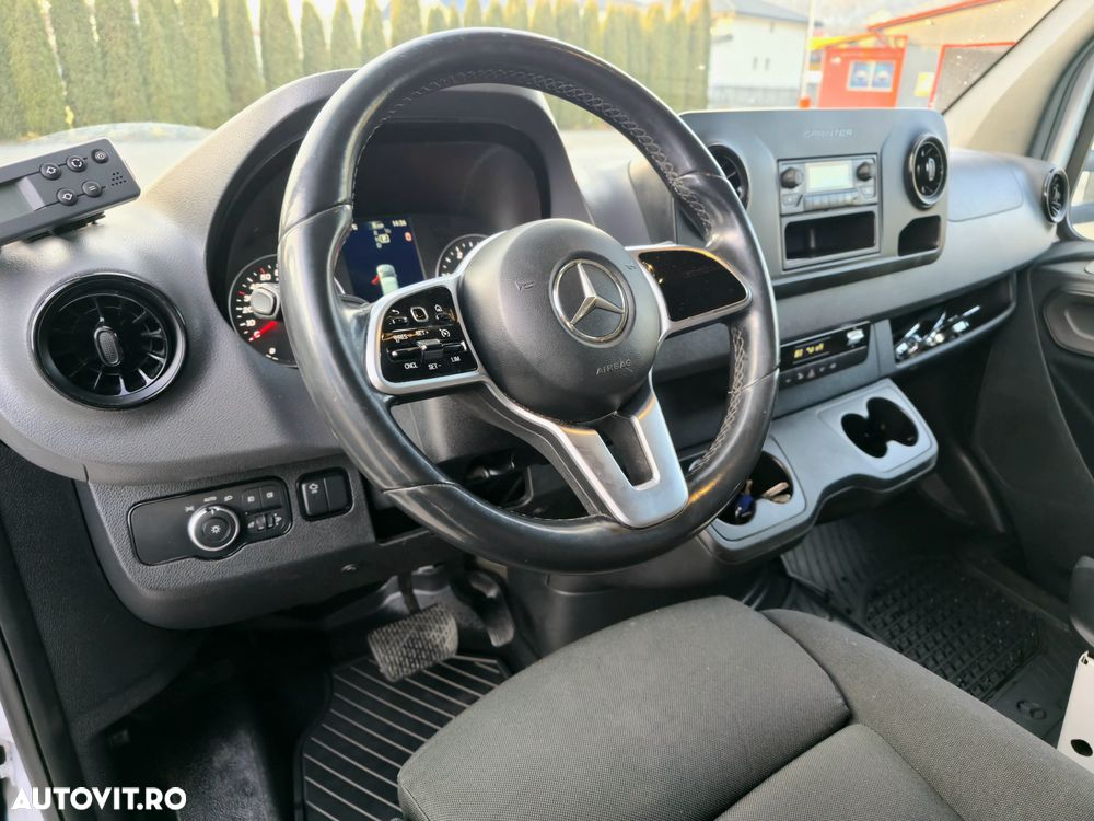 Mercedes-Benz Sprinter - 5