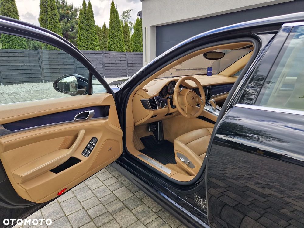Porsche Panamera 4S PDK - 10
