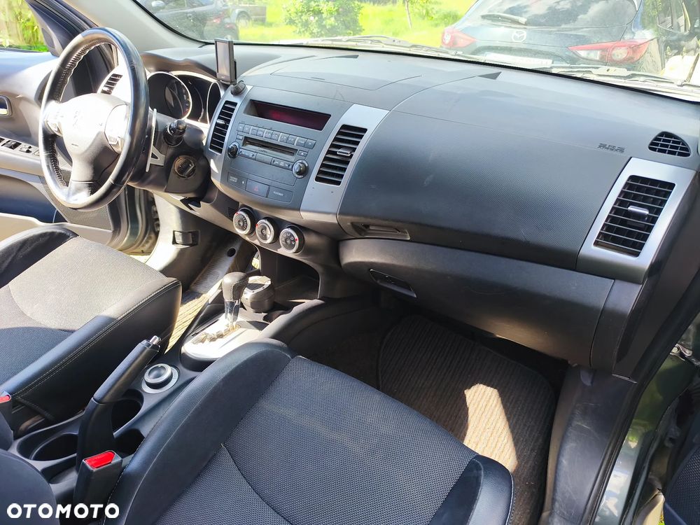 Peugeot 4007 - 7