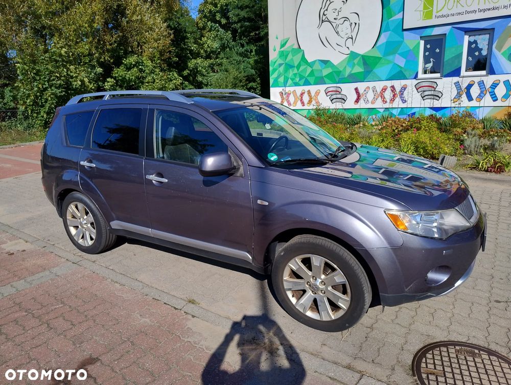 Mitsubishi Outlander - 12
