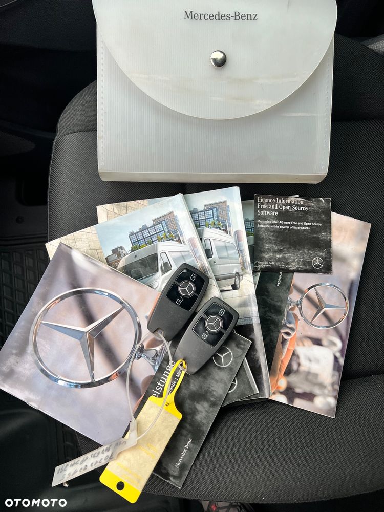 Mercedes-Benz 315 - 14