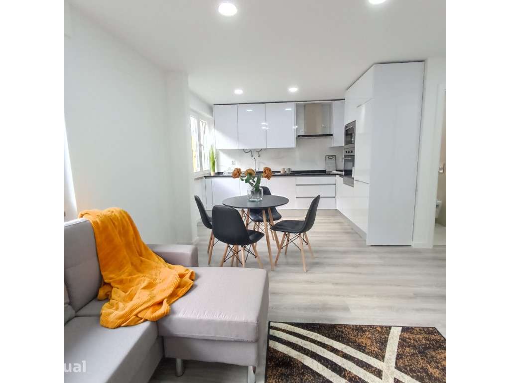 Apartamento T3 em Benfica Remodelado, Luminoso e com Excelente Loca... - Grande imagem: 2/13
