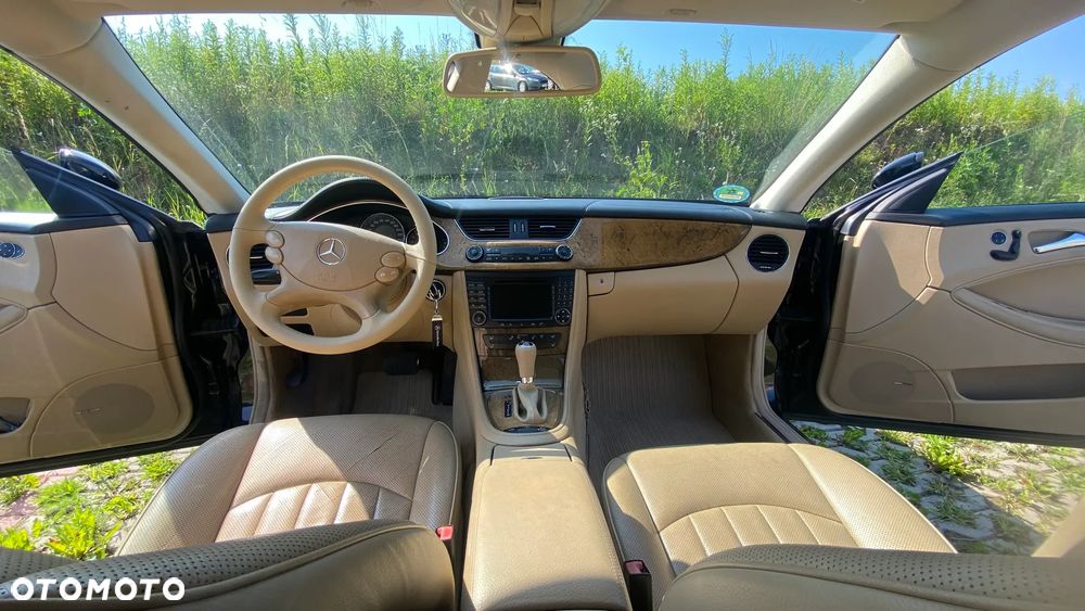 Mercedes-Benz CLS 350 CGI - 38