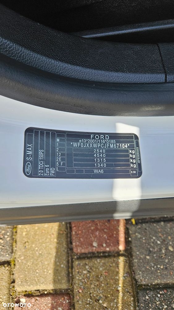 Ford S-Max ver-2-0-tdci-titanium - 24