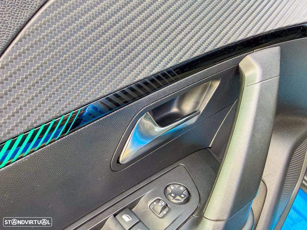 Peugeot 2008 1.2 PureTech Allure Pack - 13