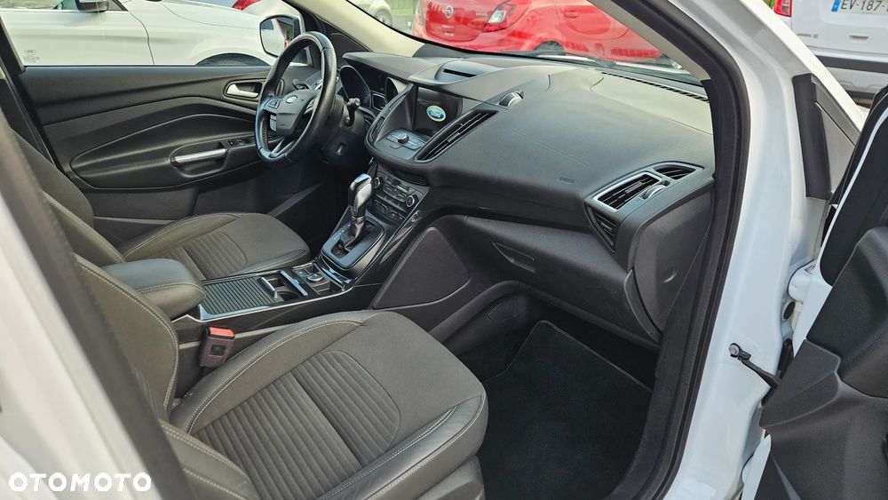 Ford Kuga - 17