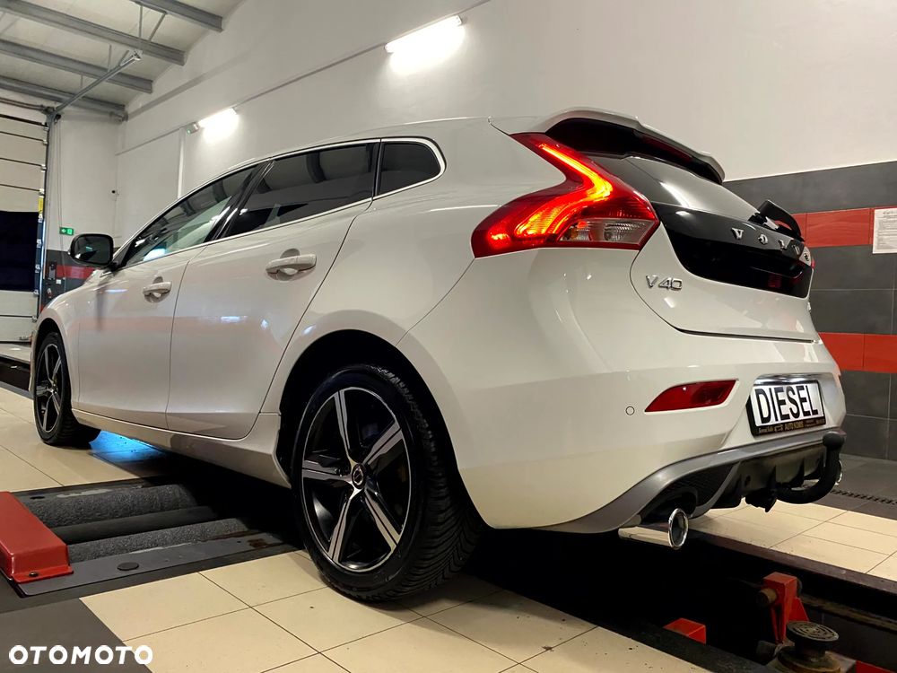 Volvo V40 D3 Drive-E R-Design Momentum - 14