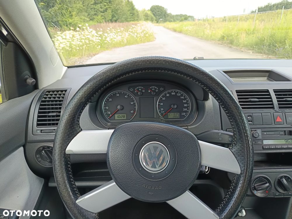 Volkswagen Polo 1.4 16V Fun - 17