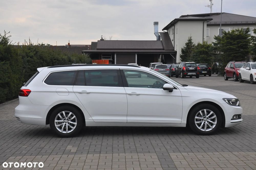 Volkswagen Passat - 11