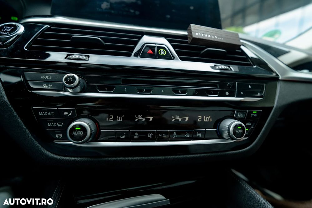 BMW Seria 5 520d Efficient Dynamics Edition Aut. Luxury Line - 28