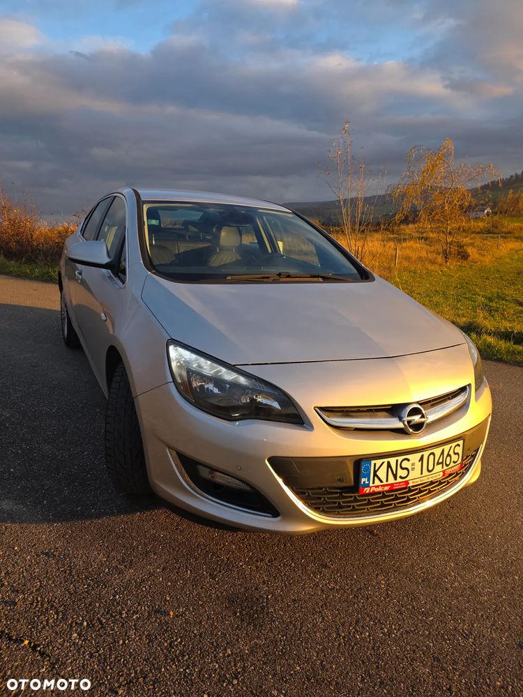 Opel Astra 1.4 T Cosmo - 12