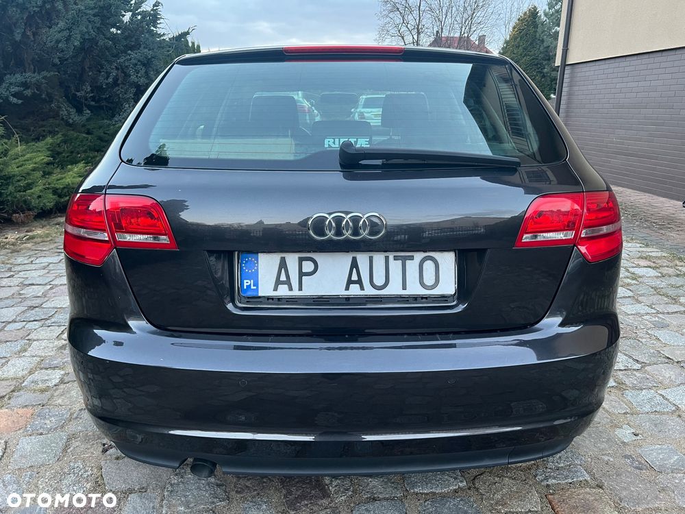Audi A3 Sportback 1.6 TDI Ambiente - 4