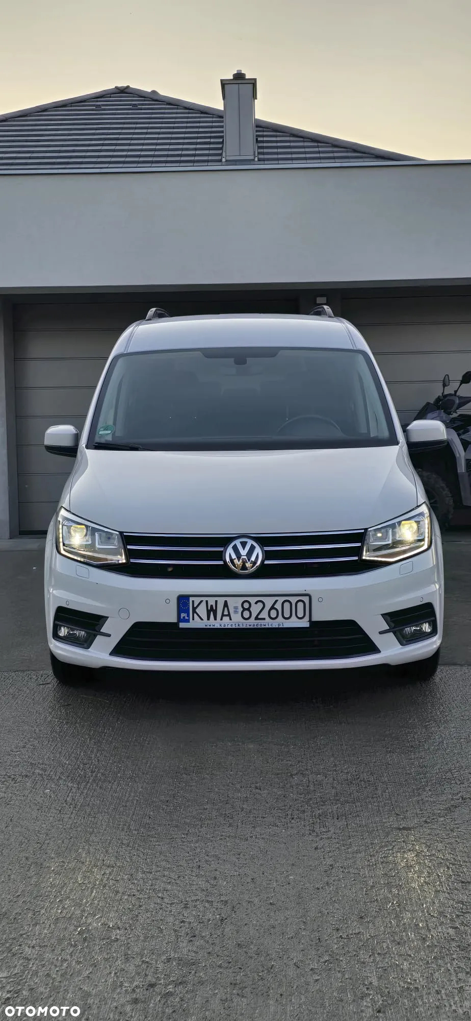Volkswagen Caddy Maxi 2.0 TDI Comfortline DSG - 6