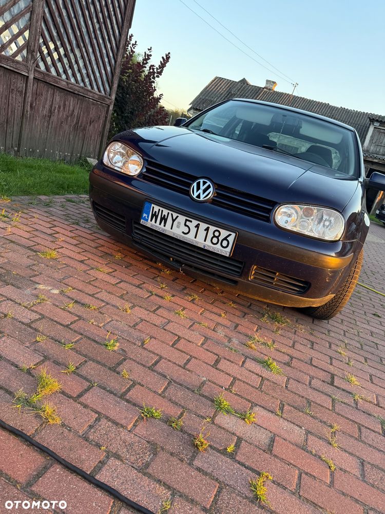 Volkswagen Golf 1.6 Basis - 1