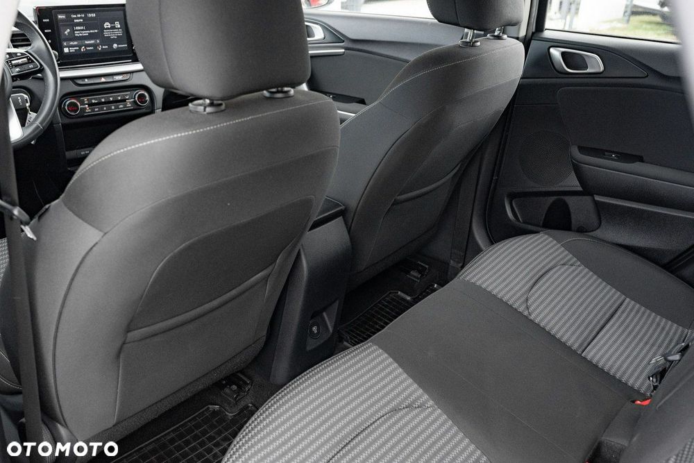 Kia Ceed 1.5 T-GDI M DCT - 21