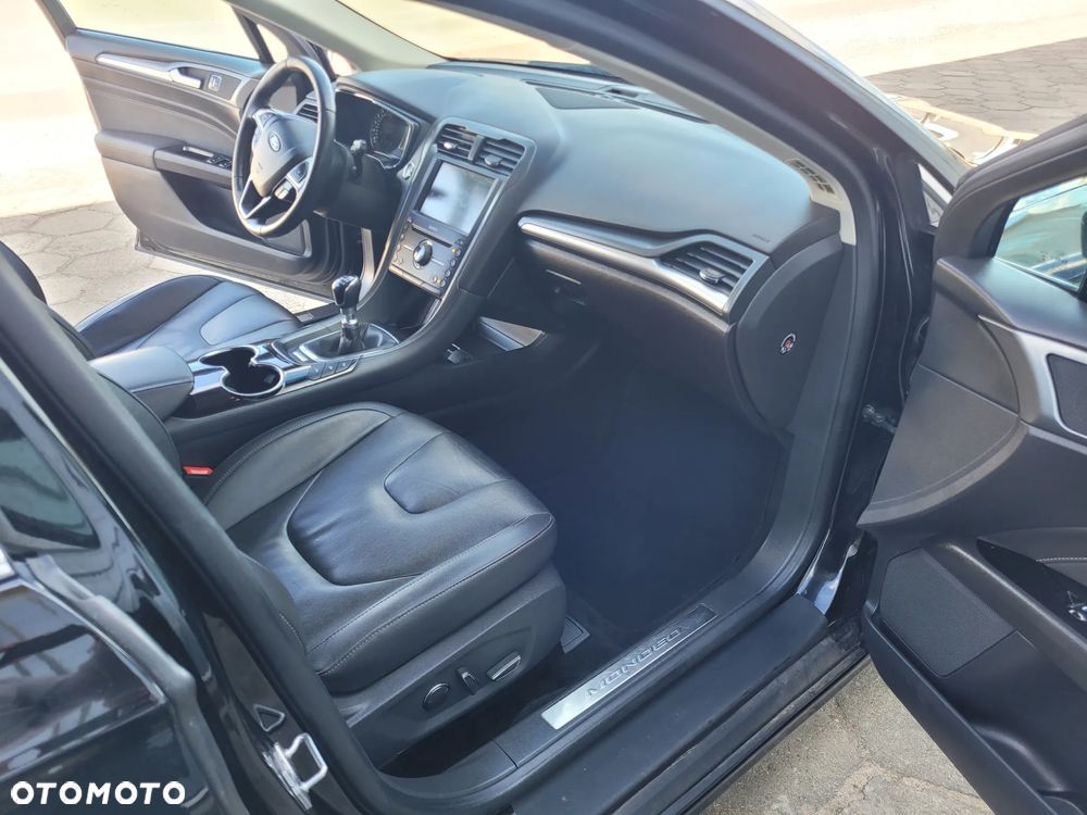 Ford Mondeo - 12