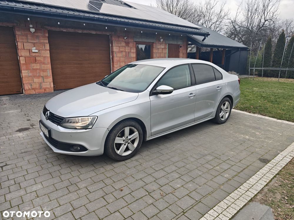 Volkswagen Jetta 1.6 TDI Trendline - 2