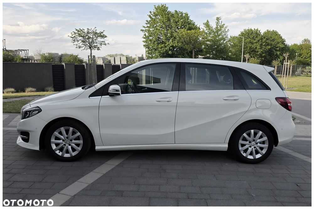 Mercedes-Benz Klasa B 180 7G-DCT UrbanStyle Edition - 10
