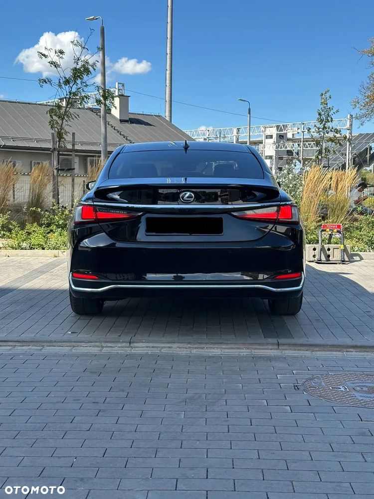 Lexus ES 300h - 5