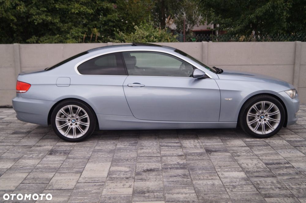 BMW Seria 3 325i - 6