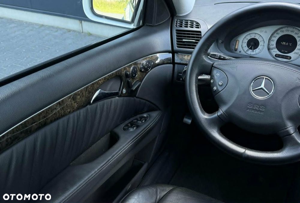 Mercedes-Benz Klasa E 500 Avantgarde Sport Edition AMG - 19