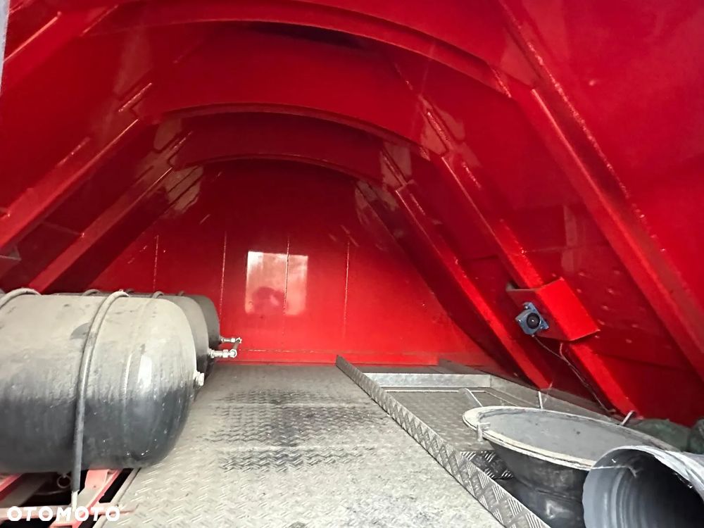 Kempf SKM AK wyładowcza 4 komory z dolnym zsypem / poj.65 m3 / 12 sztuk - 17