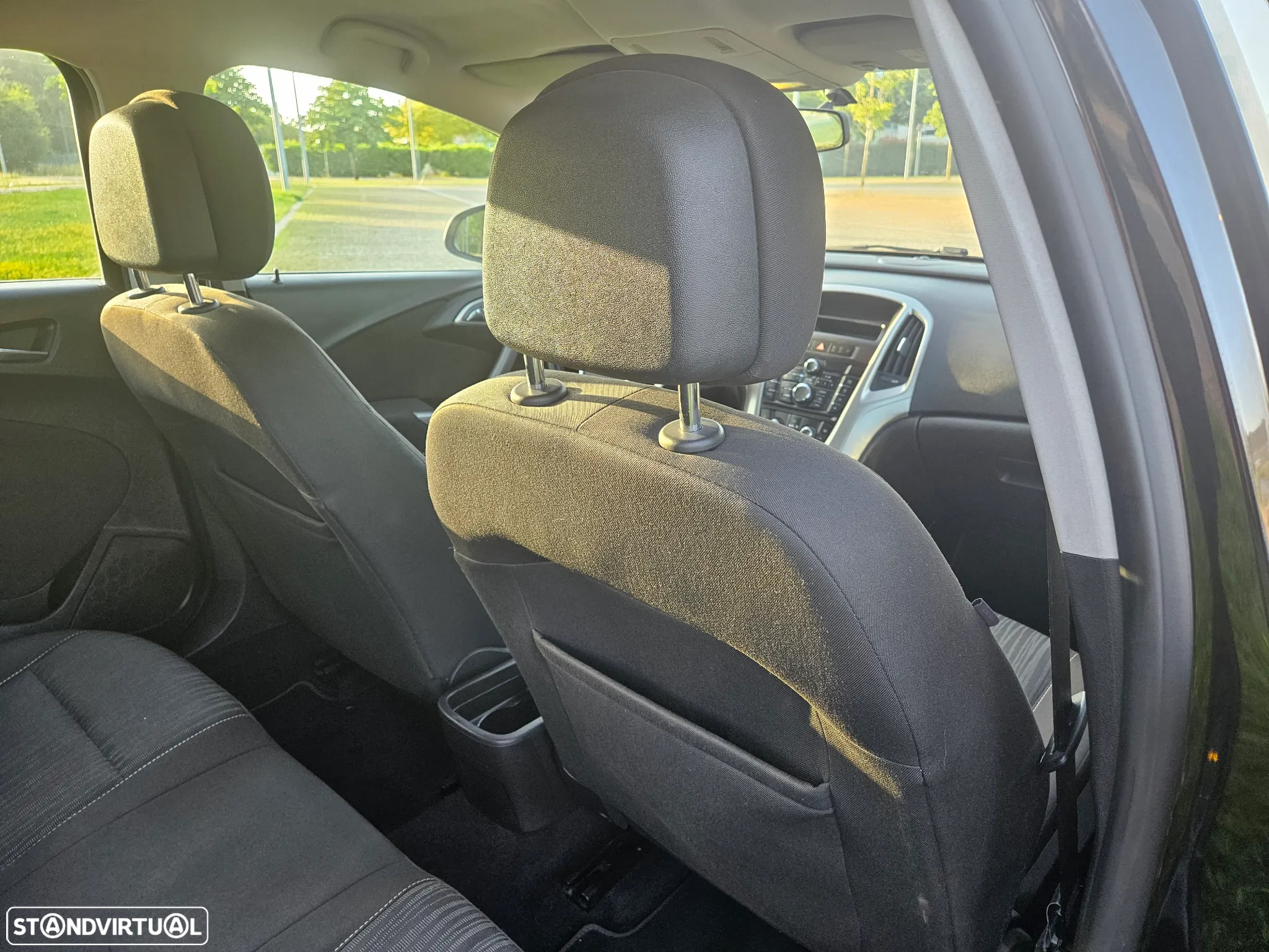 Opel Astra 1.4 Executive - 27