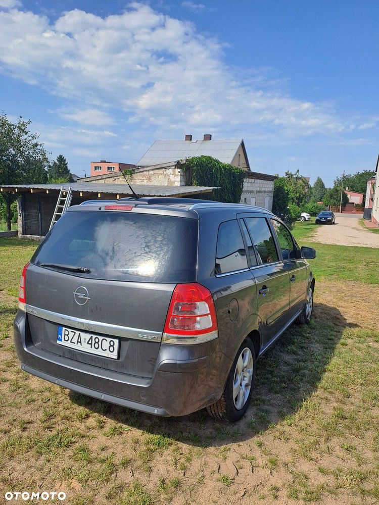 Opel Zafira - 4