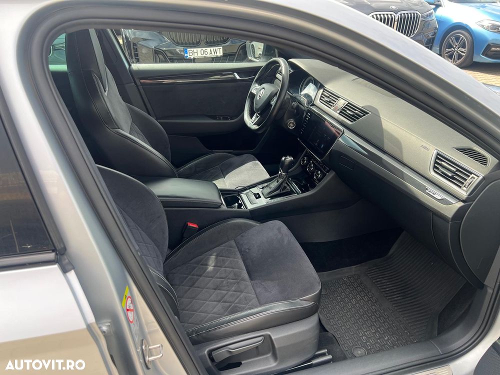Skoda Superb 2.0 TDI DSG Sportline - 10