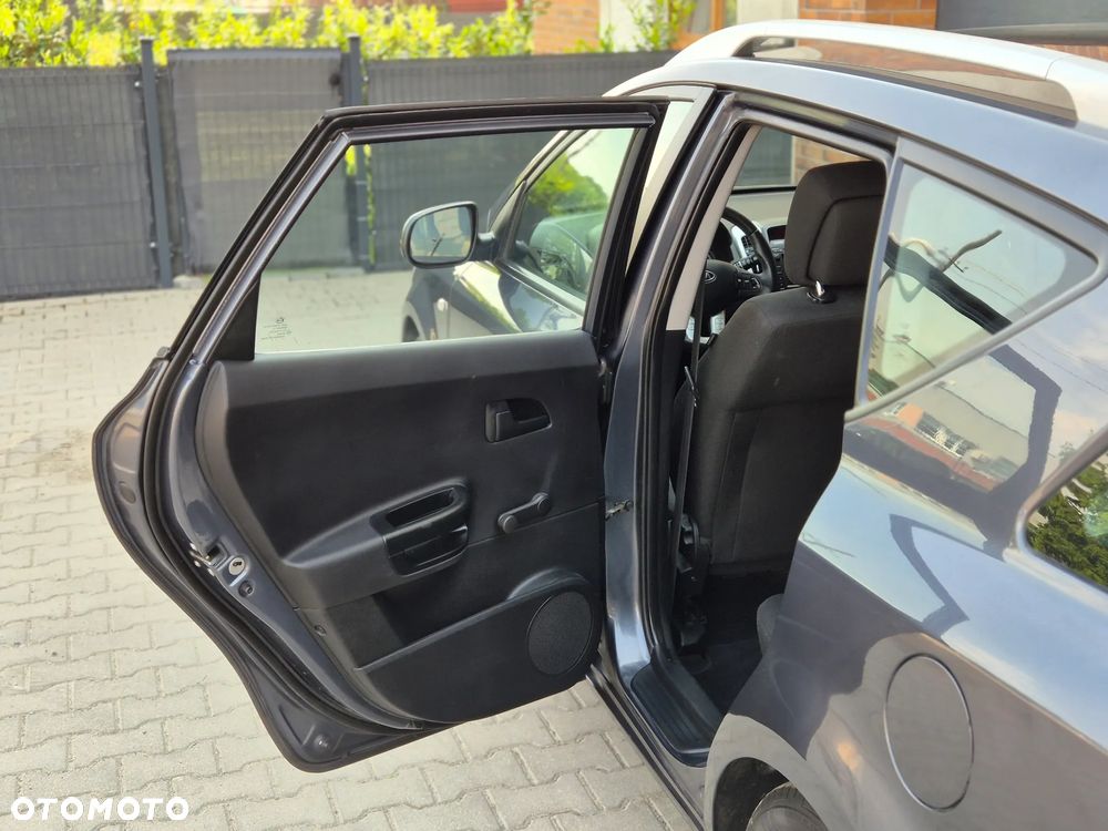 Kia Ceed - 28