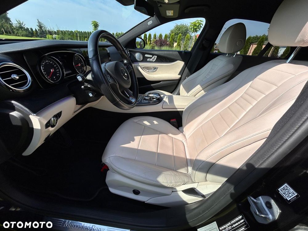 Mercedes-Benz Klasa E 220 d 4-Matic 9G-TRONIC - 11