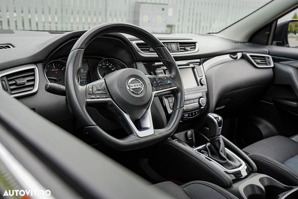 Nissan Qashqai 1.7 dCi Xtronic ALL-MODE 4x4i TEKNA+ - 14