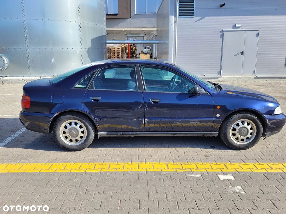 Audi A4 Limousine 1.8 - 11