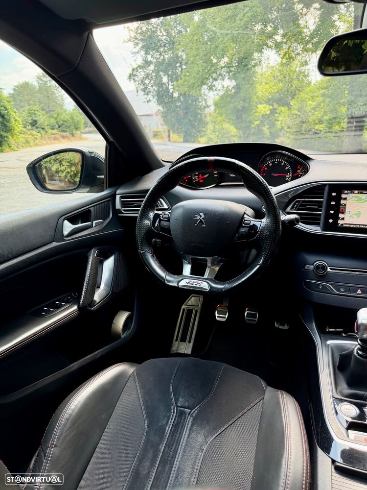 Peugeot 308 1.6 e-THP GTi - 17